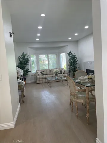 85 Goldenrod, Irvine, California 92614