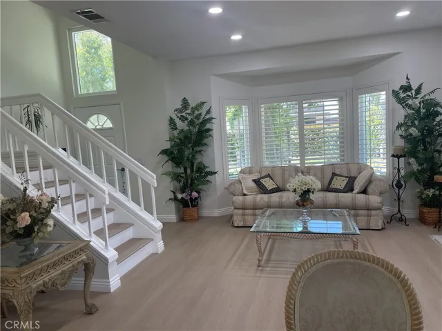 85 Goldenrod, Irvine, California 92614