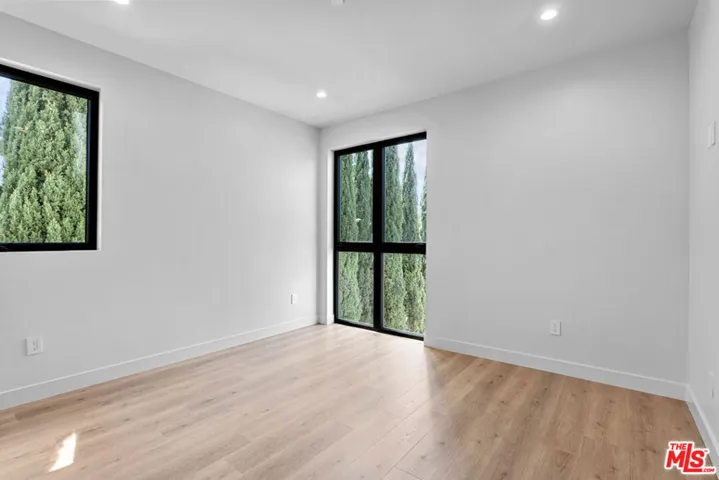 428 Arnaz Drive, Los Angeles, California 90048