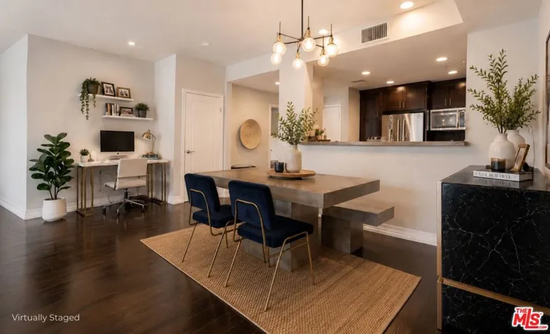 1430 S Beverly Glen Boulevard 303, Los Angeles, California 90024