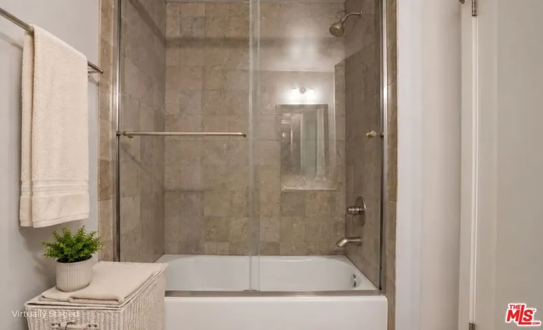 1430 S Beverly Glen Boulevard 303, Los Angeles, California 90024