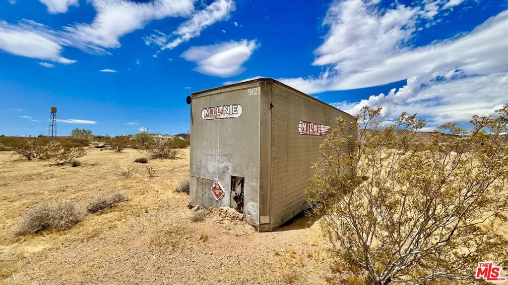 1879 Cherokee Trail, Landers, California 92285 — photo 5