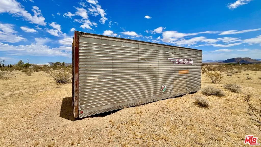 1879 Cherokee Trail, Landers, California 92285 — photo 4