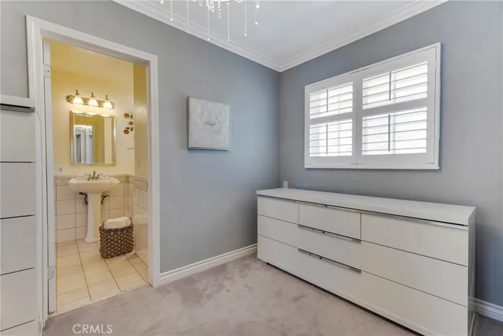 10251 Hadley, Northridge, California 91324