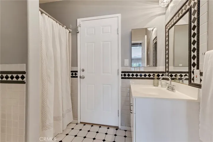 10251 Hadley, Northridge, California 91324