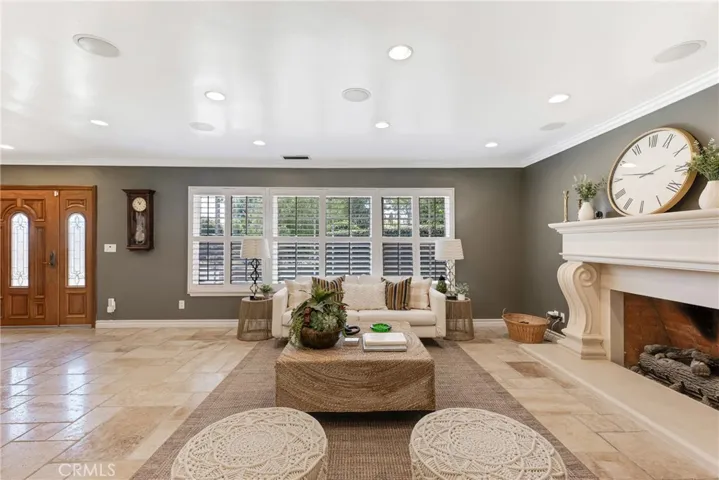 10251 Hadley, Northridge, California 91324
