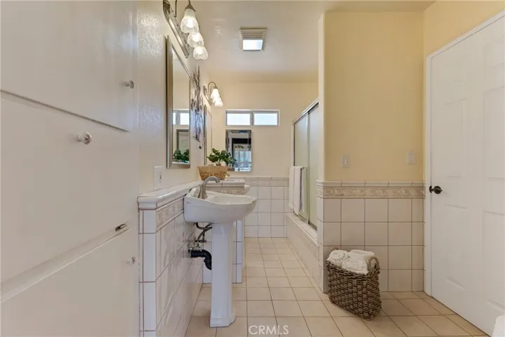 10251 Hadley, Northridge, California 91324