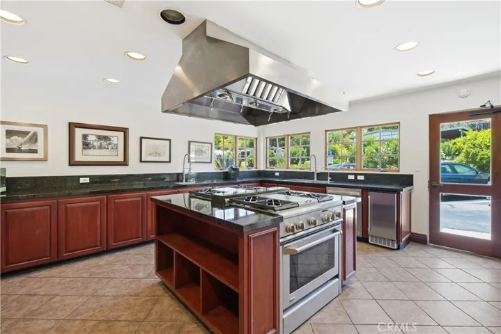 23777 Mulholland Hwy #107, Calabasas, California 91302