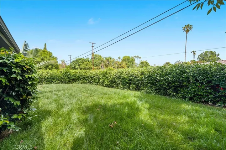7027 Gloria Avenue, Lake Balboa, California 91406