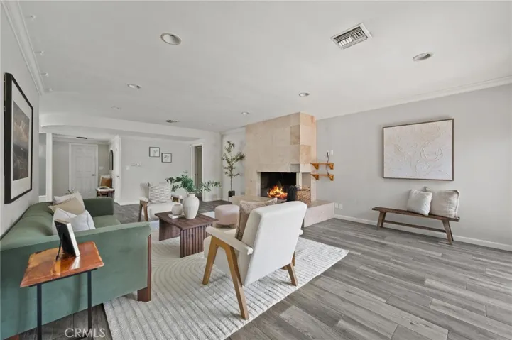 7027 Gloria Avenue, Lake Balboa, California 91406