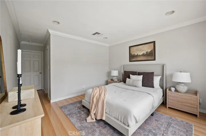 7027 Gloria Avenue, Lake Balboa, California 91406