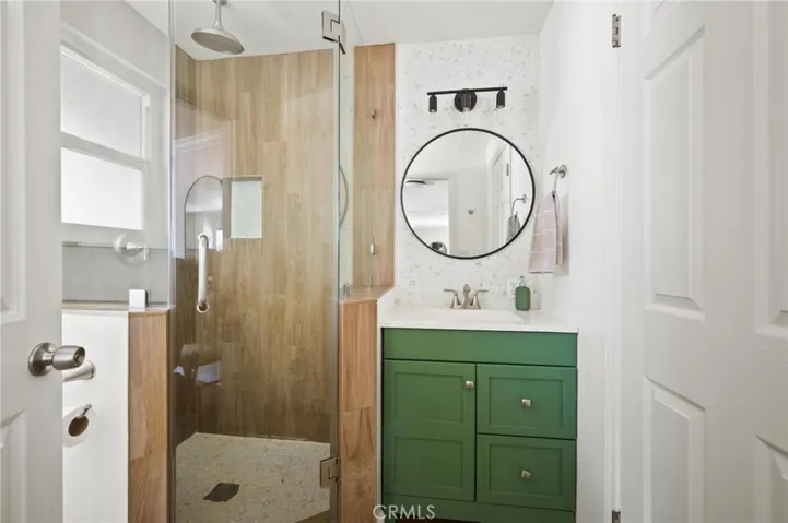 7027 Gloria Avenue, Lake Balboa, California 91406