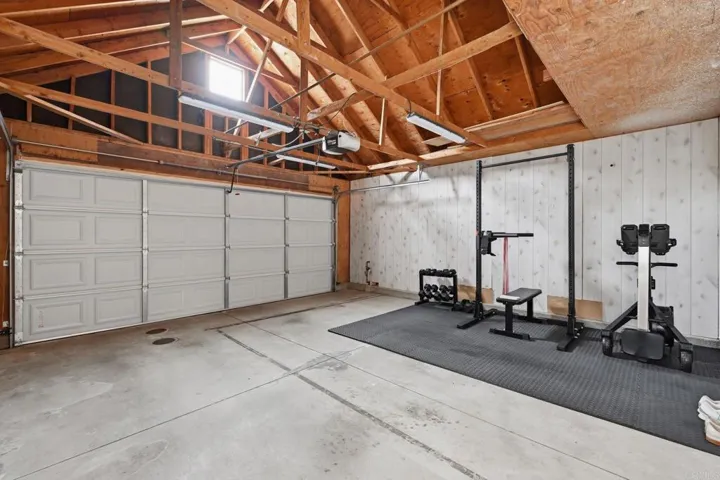 2633 Regent Road, Carlsbad, California 92010
