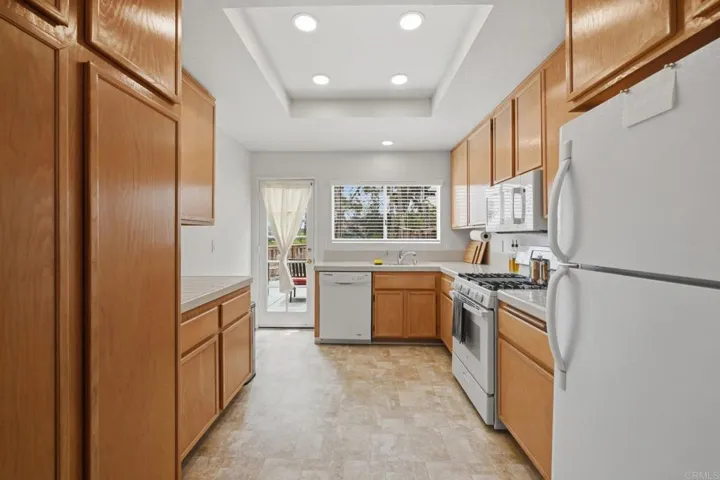 2633 Regent Road, Carlsbad, California 92010