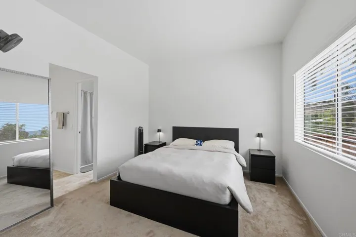 2633 Regent Road, Carlsbad, California 92010