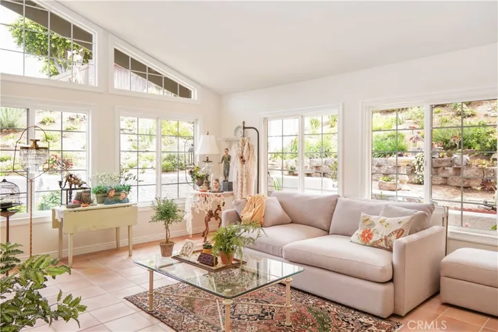 5071 Summit, Yorba Linda, California 92886