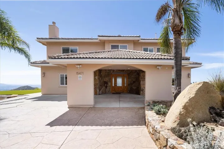 15471 Green Valley Truck, Ramona, California 92065