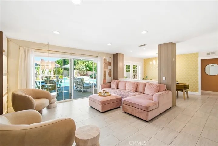 25111 Shaver Lake Circle, Lake Forest, California 92630