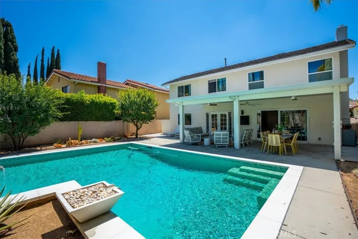 25111 Shaver Lake Circle, Lake Forest, California 92630