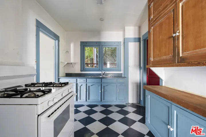 1627 Fargo Street, Los Angeles, California 90026
