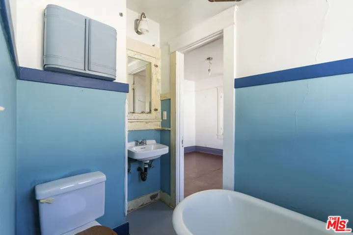 1627 Fargo Street, Los Angeles, California 90026