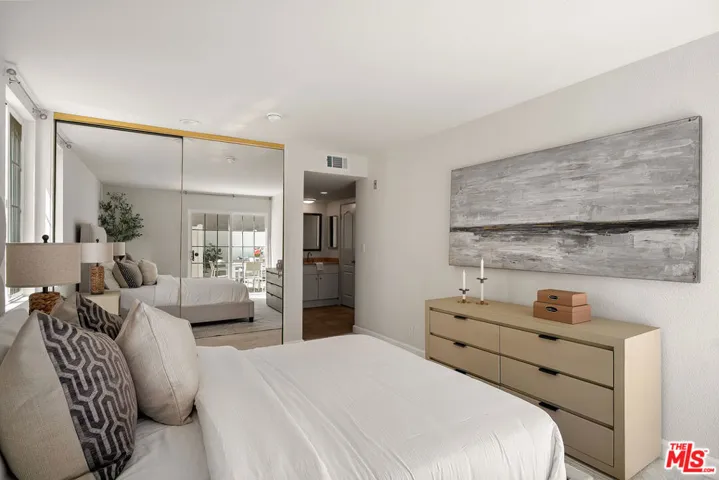 5050 Coldwater Canyon Avenue 203, Sherman Oaks, California 91423