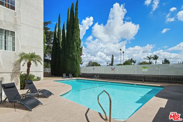 5050 Coldwater Canyon Avenue 203, Sherman Oaks, California 91423