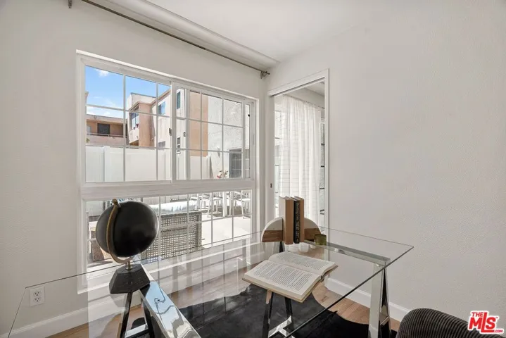 5050 Coldwater Canyon Avenue 203, Sherman Oaks, California 91423