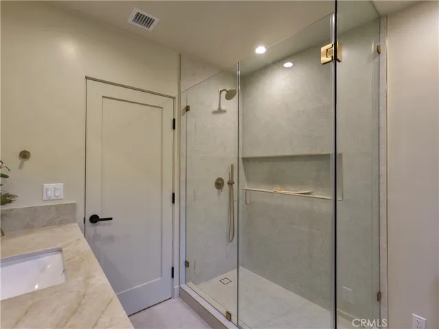 4819 Genesta Avenue, Encino, California 91316