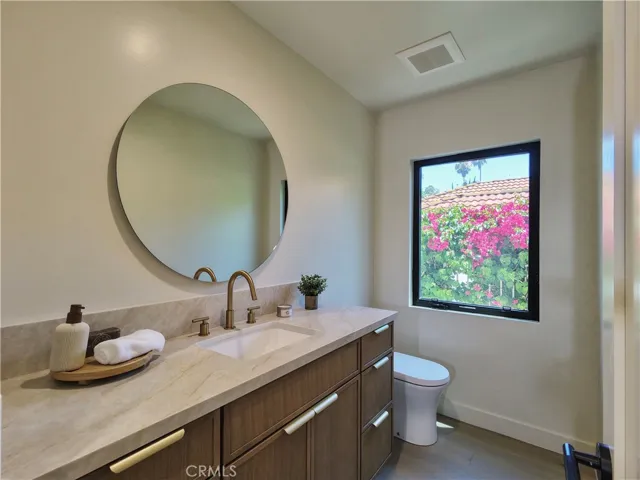 4819 Genesta Avenue, Encino, California 91316