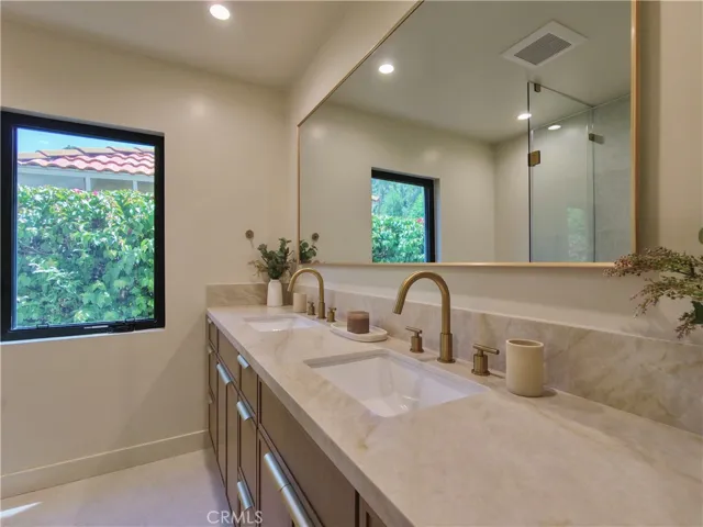 4819 Genesta Avenue, Encino, California 91316