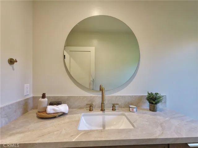 4819 Genesta Avenue, Encino, California 91316