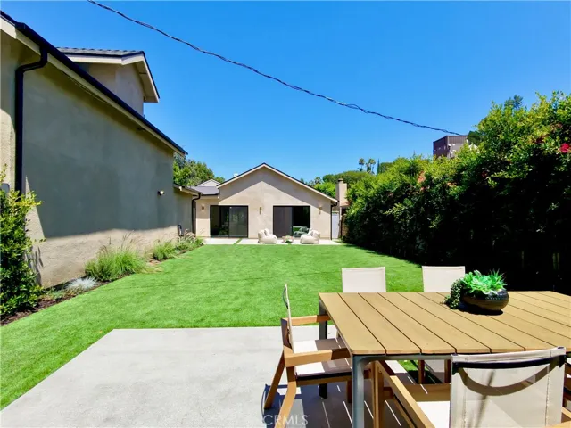 4819 Genesta Avenue, Encino, California 91316