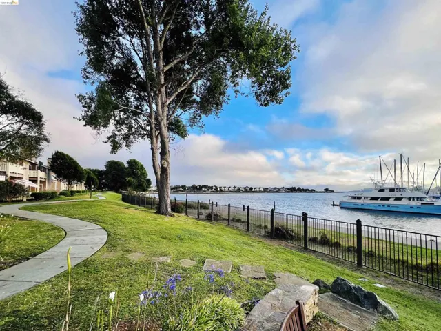 187 Shoreline Ct, Richmond, California 94804