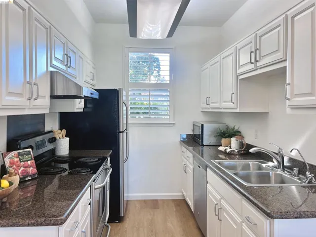 187 Shoreline Ct, Richmond, California 94804