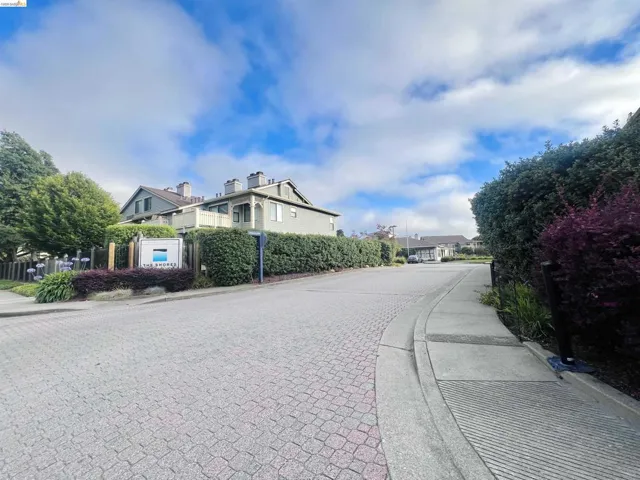 187 Shoreline Ct, Richmond, California 94804