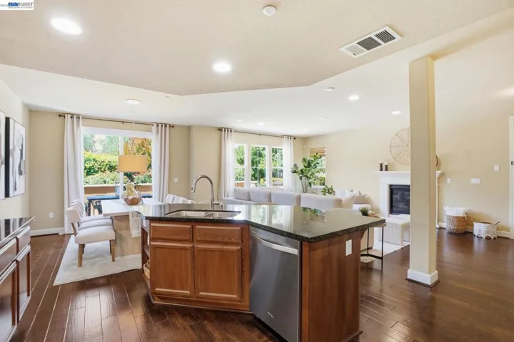 674 Selby Lane 4, Livermore, California 94551