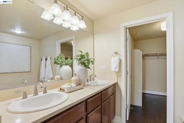 674 Selby Lane 4, Livermore, California 94551