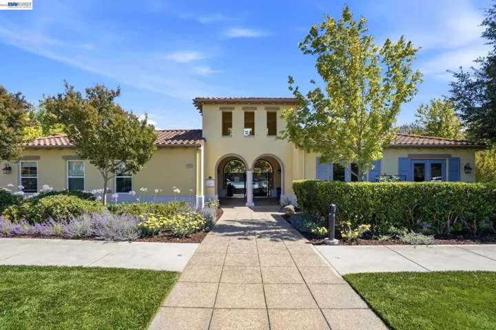674 Selby Lane 4, Livermore, California 94551