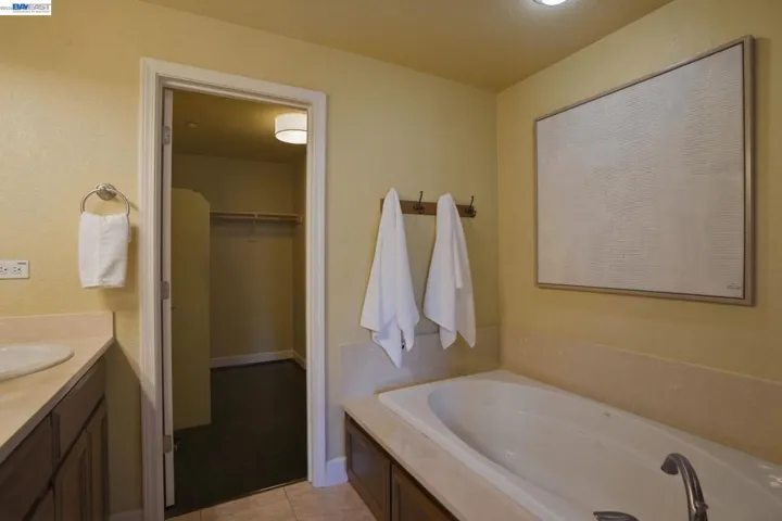 674 Selby Lane 4, Livermore, California 94551