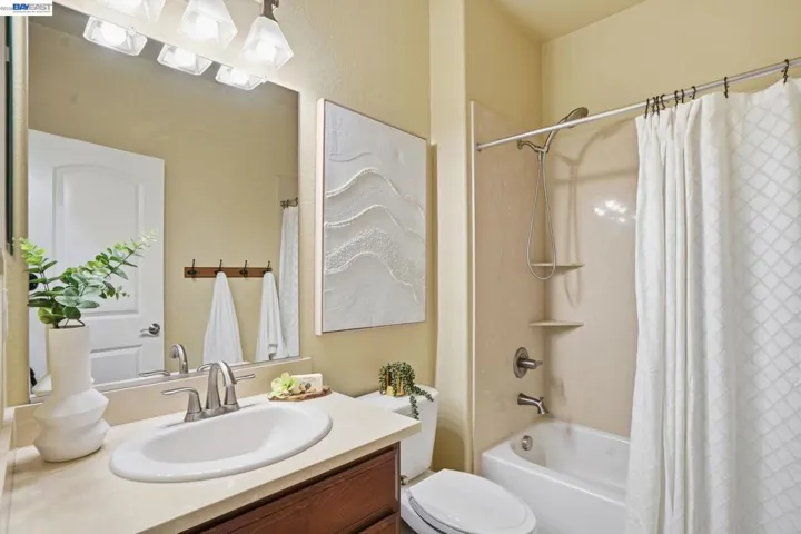 674 Selby Lane 4, Livermore, California 94551