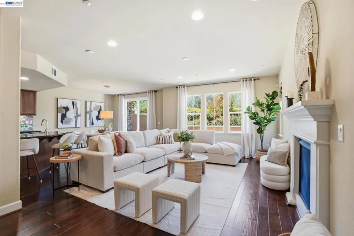 674 Selby Lane 4, Livermore, California 94551