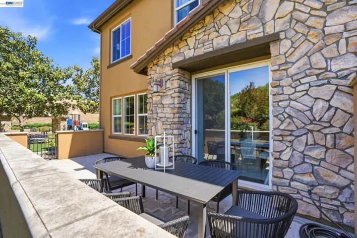 674 Selby Lane 4, Livermore, California 94551