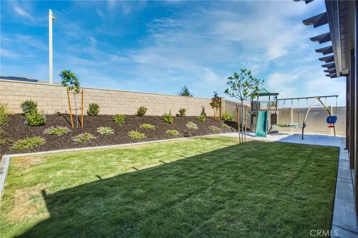 34330 Coconut Circle, Winchester, California 92596