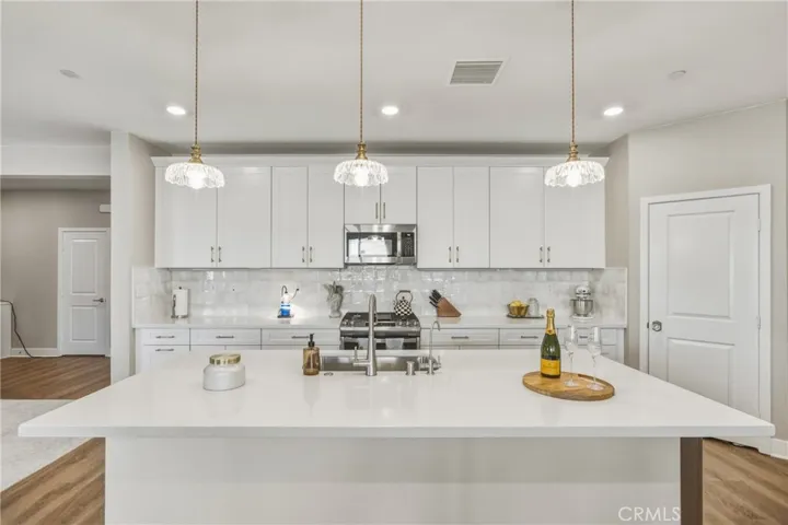 34330 Coconut Circle, Winchester, California 92596
