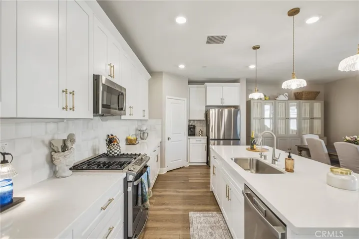 34330 Coconut Circle, Winchester, California 92596