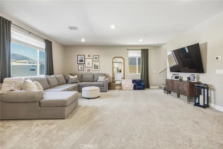 34330 Coconut Circle, Winchester, California 92596