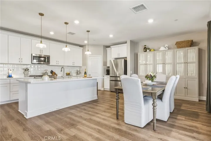 34330 Coconut Circle, Winchester, California 92596