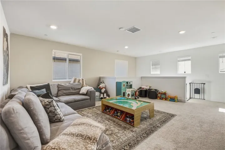 34330 Coconut Circle, Winchester, California 92596