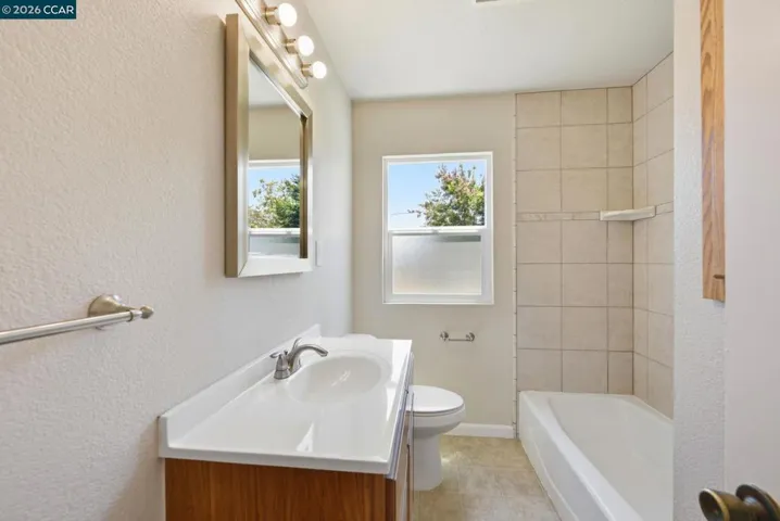2305 Star Ave, Castro Valley, California 94546